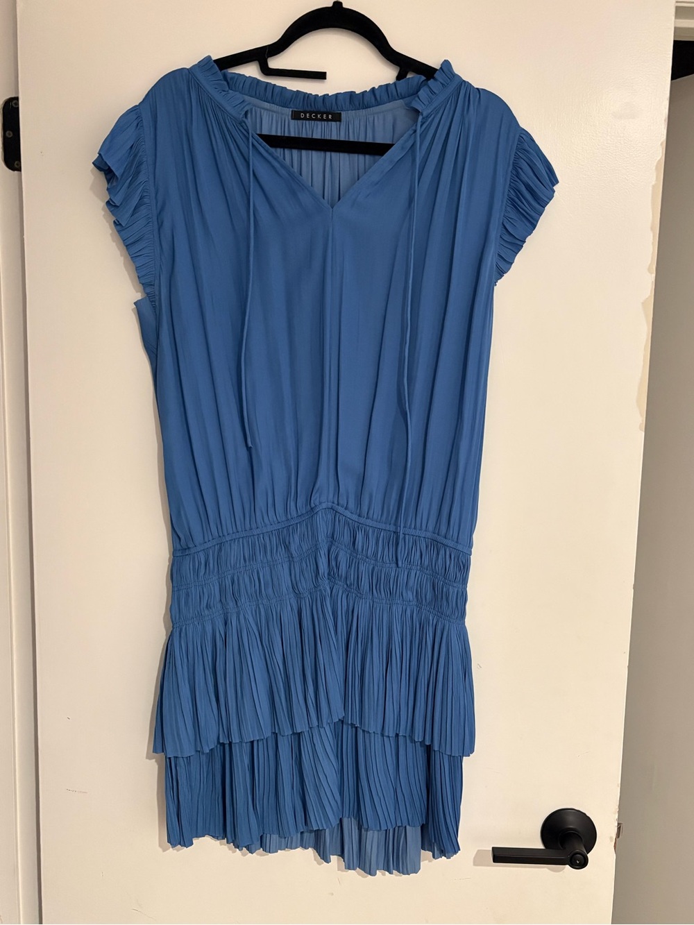 Deckers Blue Pleated V-Neck Women’s Dress